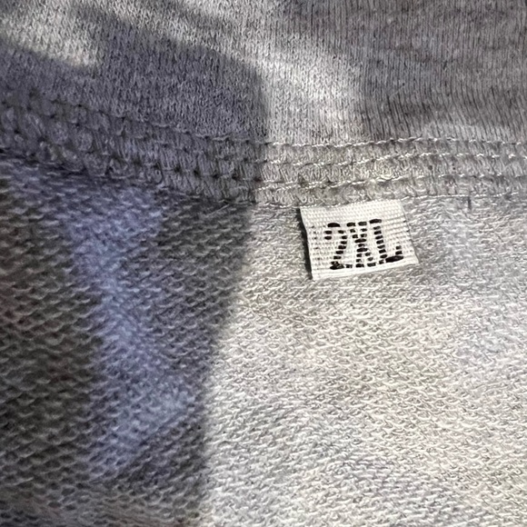 NWOT
Merry - lightweight women’s gray sweatshirt size 2x - Picture 4 of 8